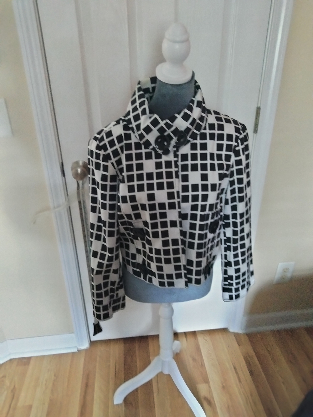 Grace Elements Black & White Grid Cropped Blazer